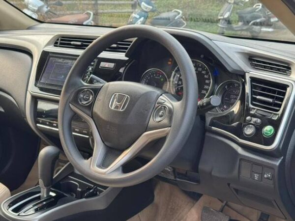 Honda City V Facelift 2017/10 - Image 5